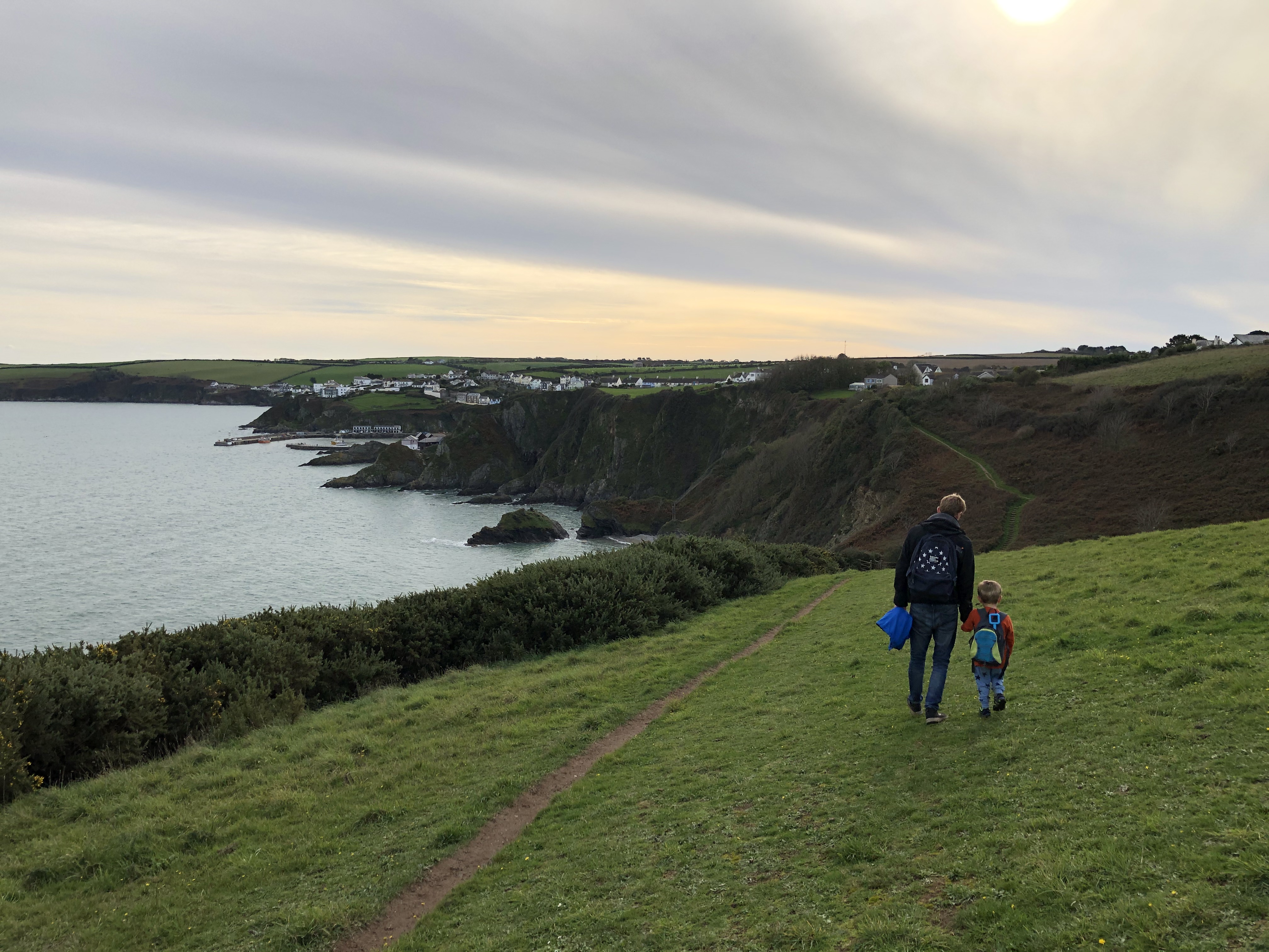 Pentewan Sands to Mevagissey coast path with kids