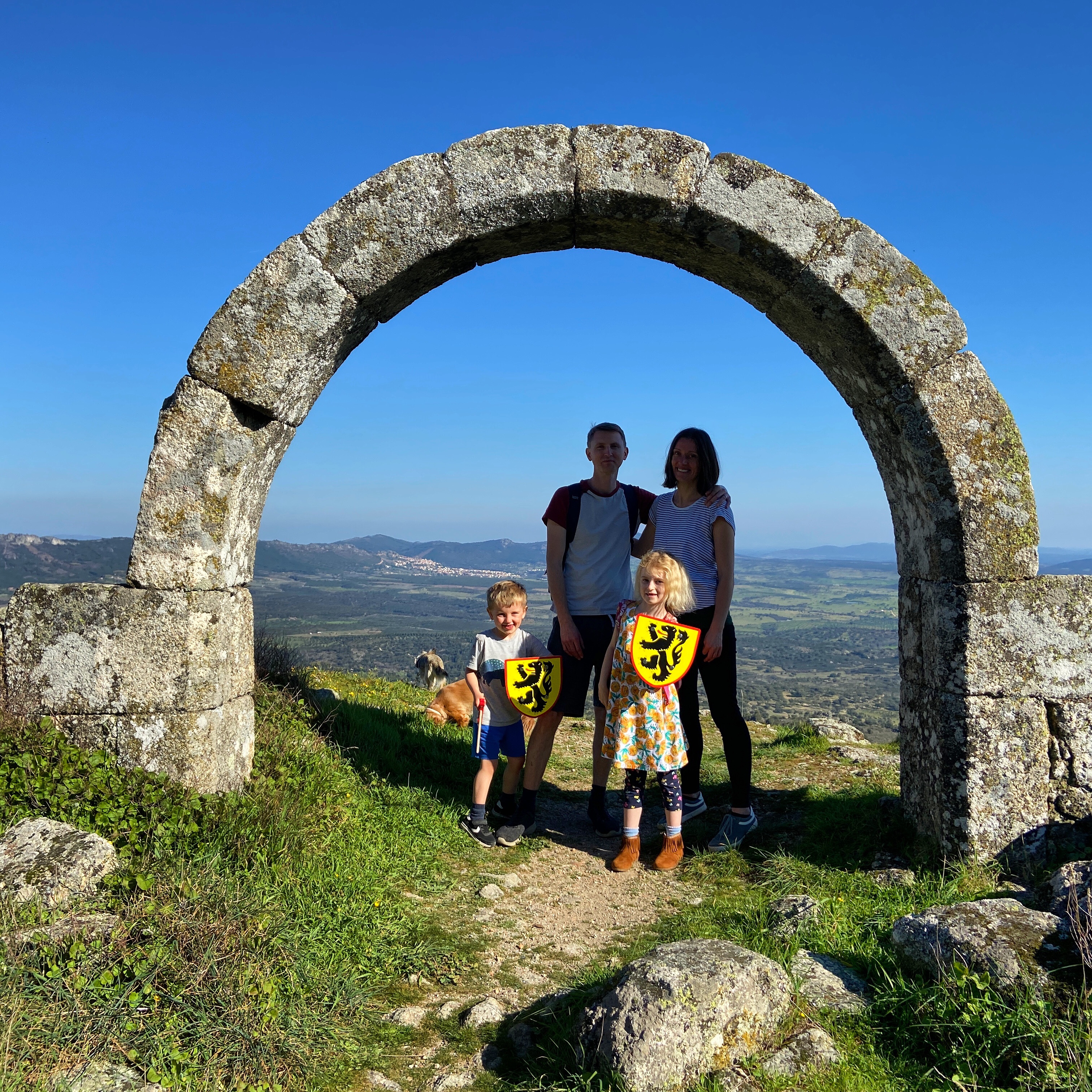 Monsanto arch - Monsanto rock village + castle -  great instagram spots castelo branco portugal