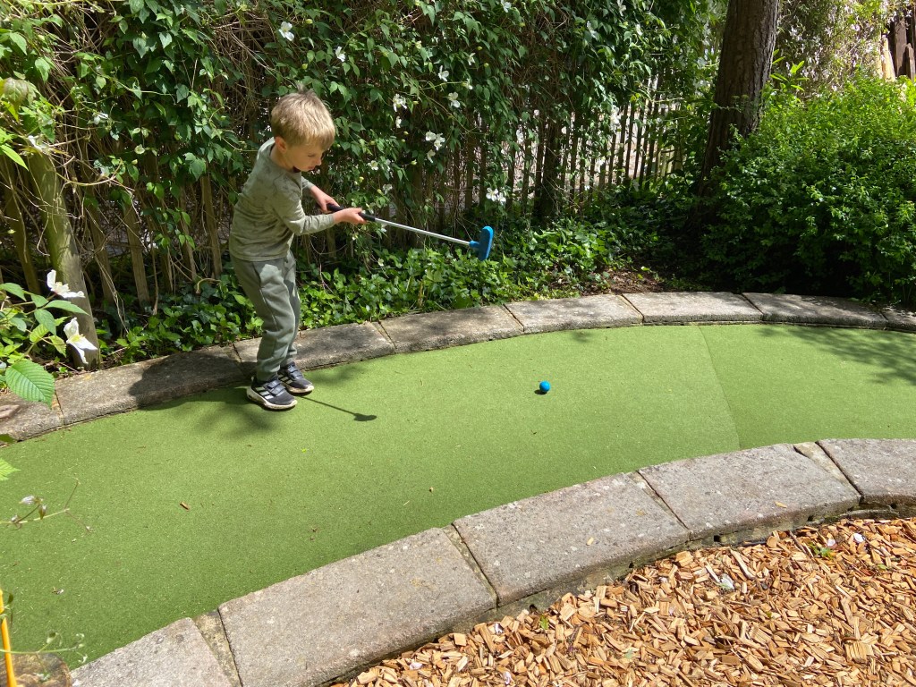 crazy golf cheddar gorge