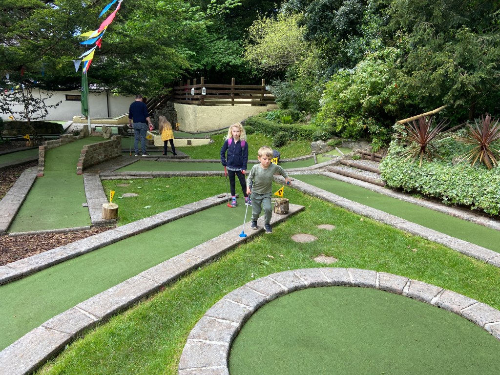 crazy golf cheddar gorge