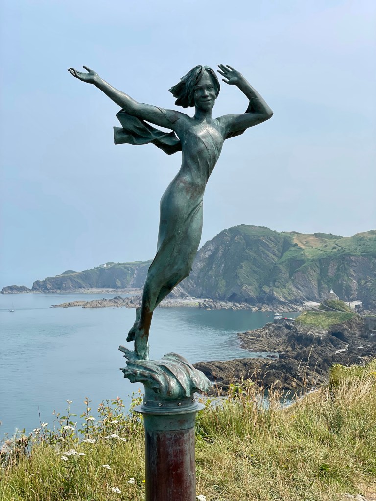 Ekaterine Kate statue Ilfracombe 