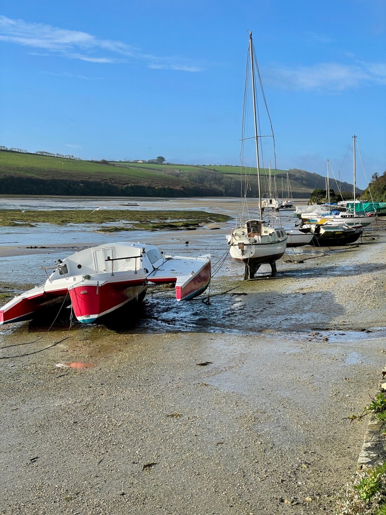 Boats river gannel low tide