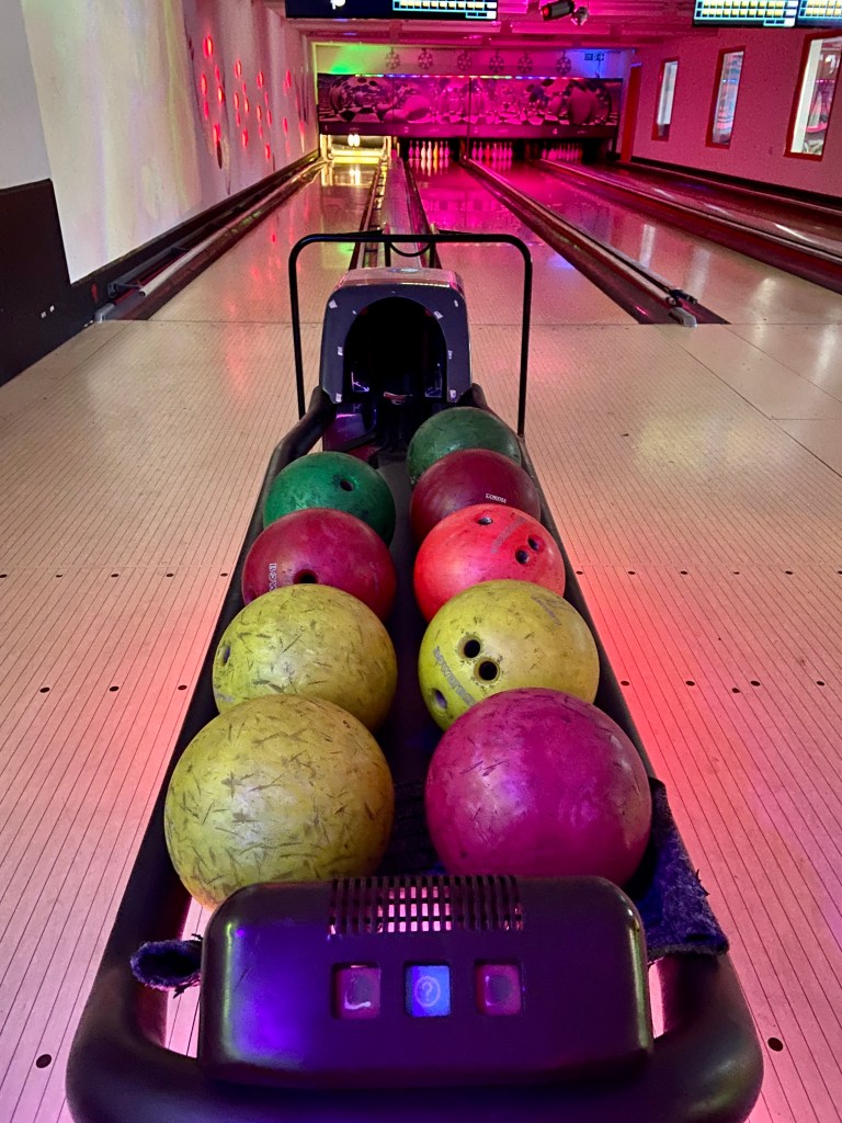 Porth tenpin bowling balls