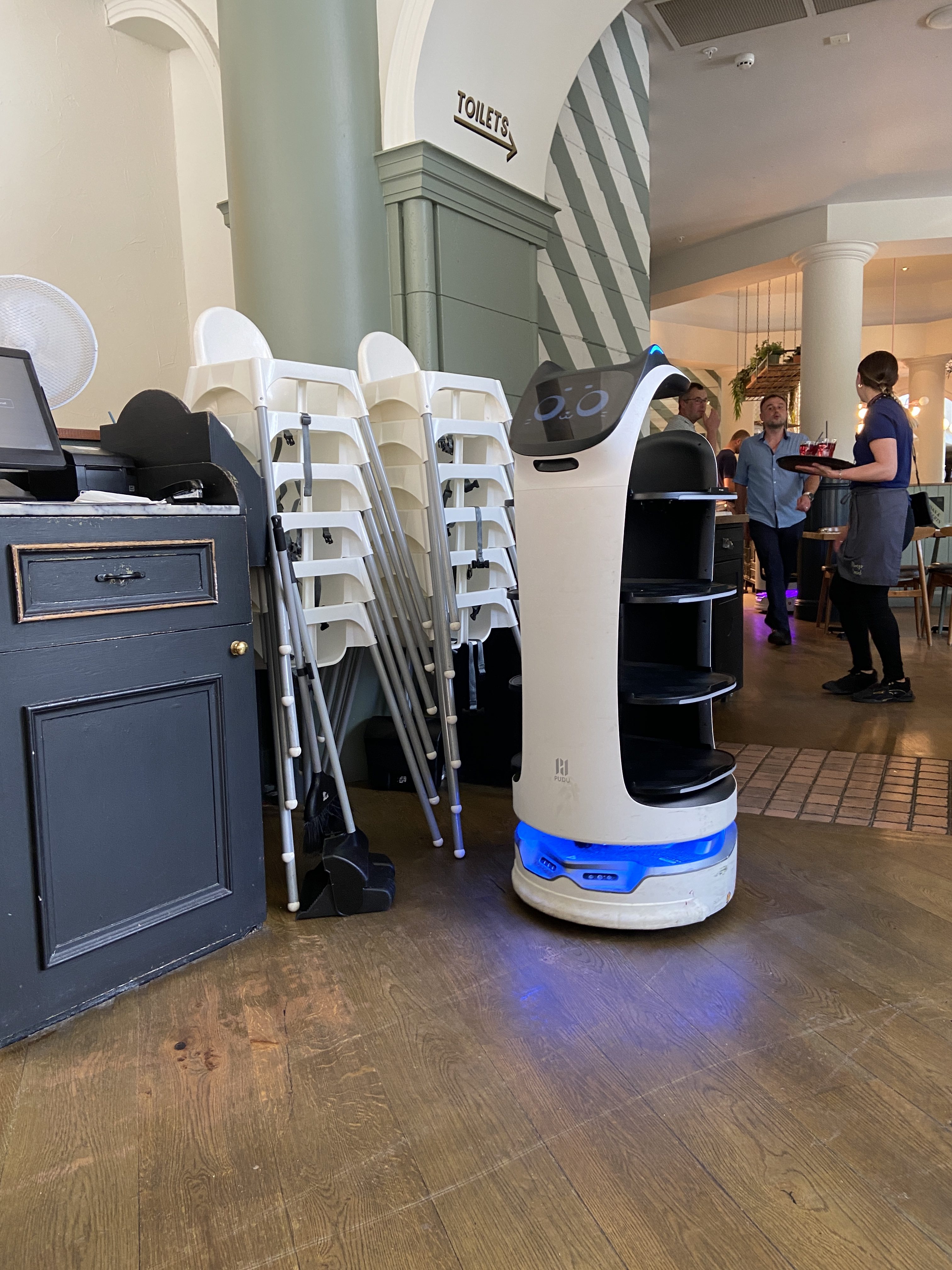 robot server bella italia center parcs