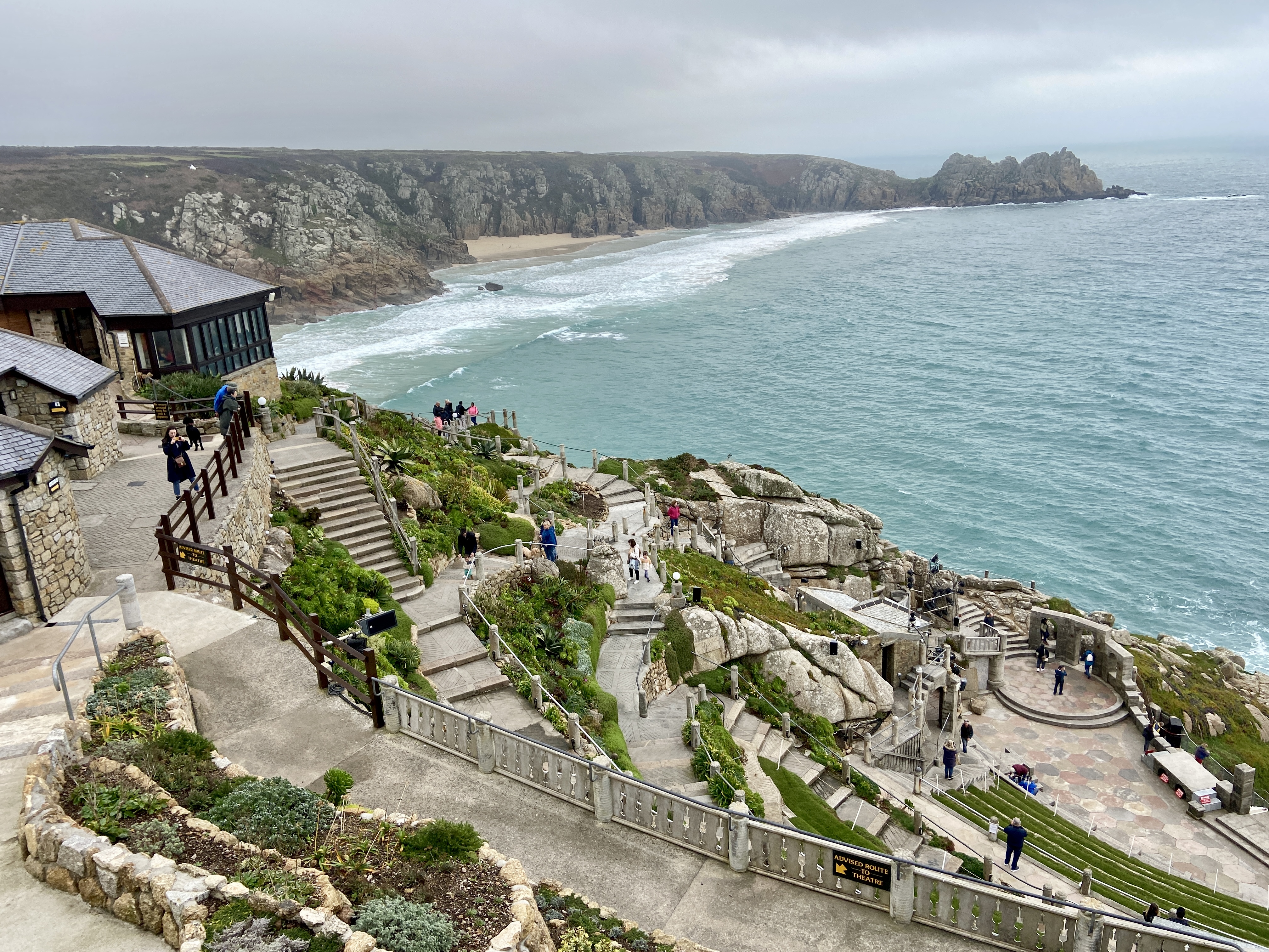 minack theatre review