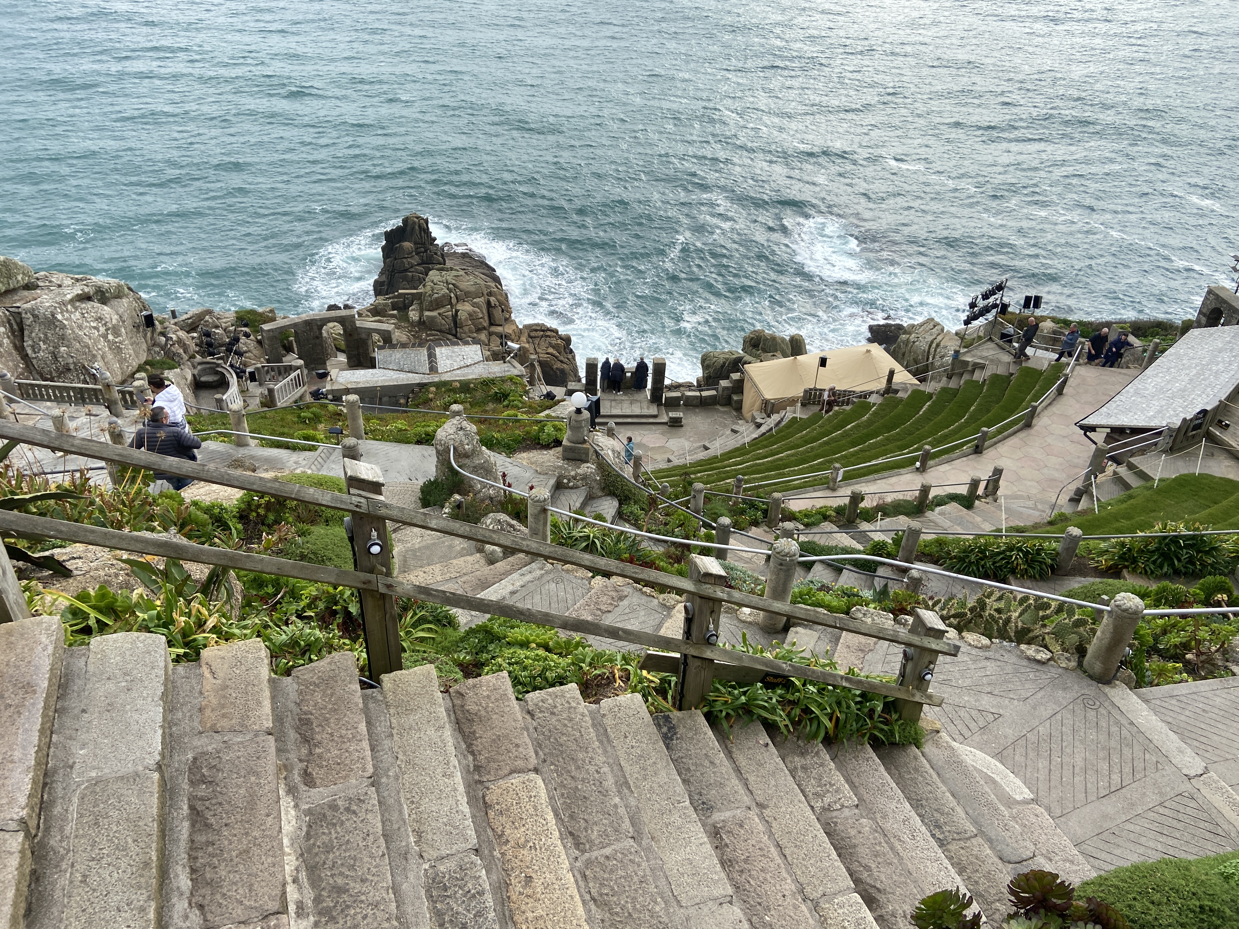 minack theatre review