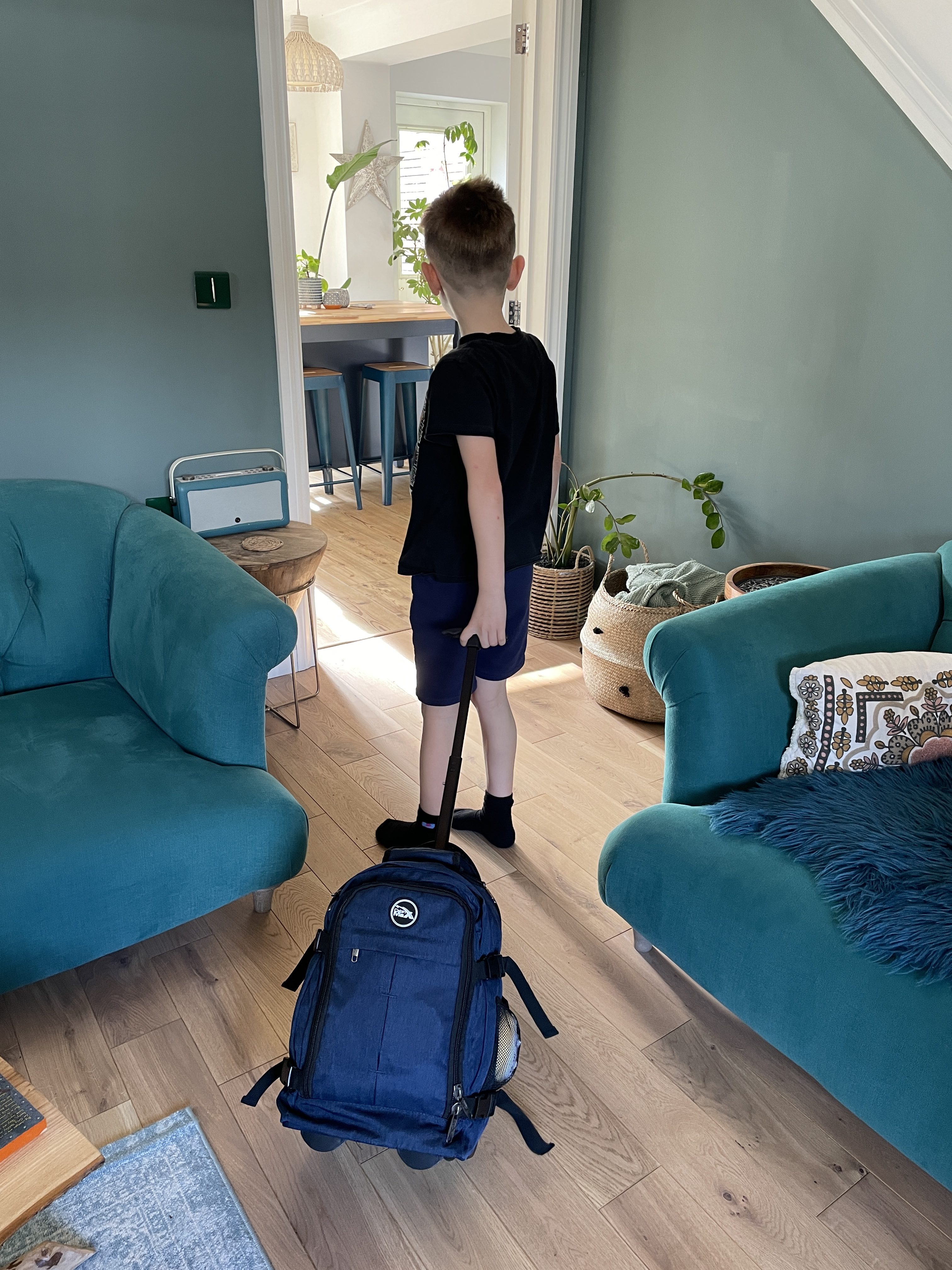 cabin max hybrid ryainair pullalong backpack underseat blue