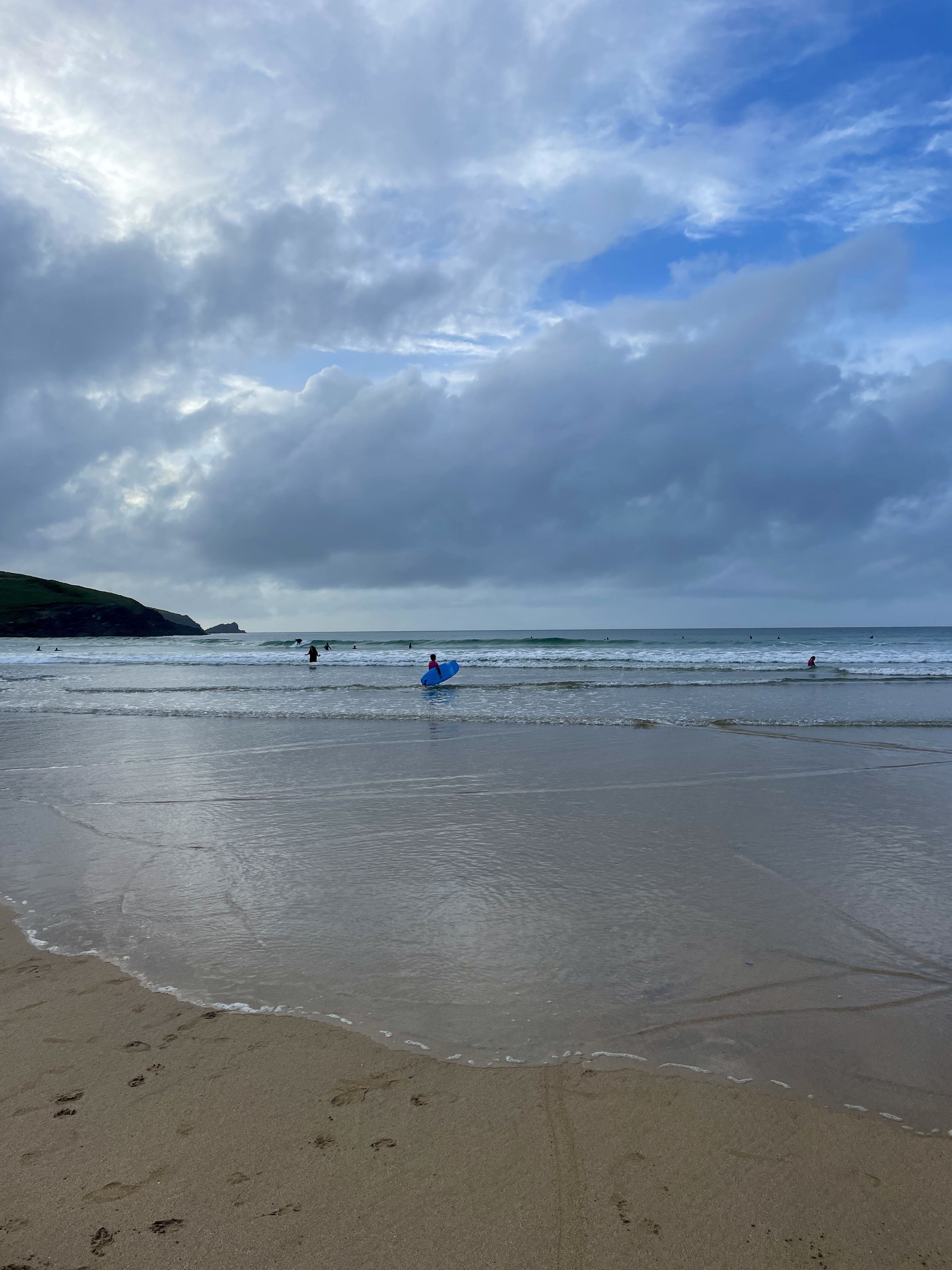 Surfing for beginners at Fistral