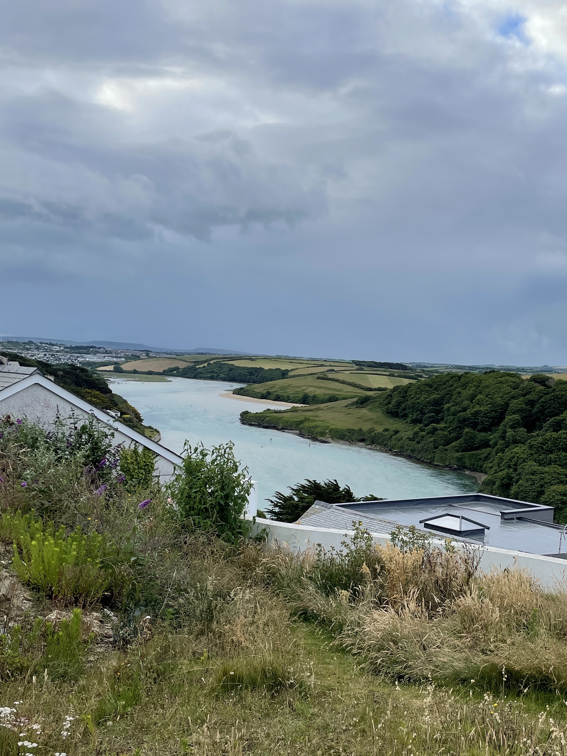 High tide at gannel estuary 