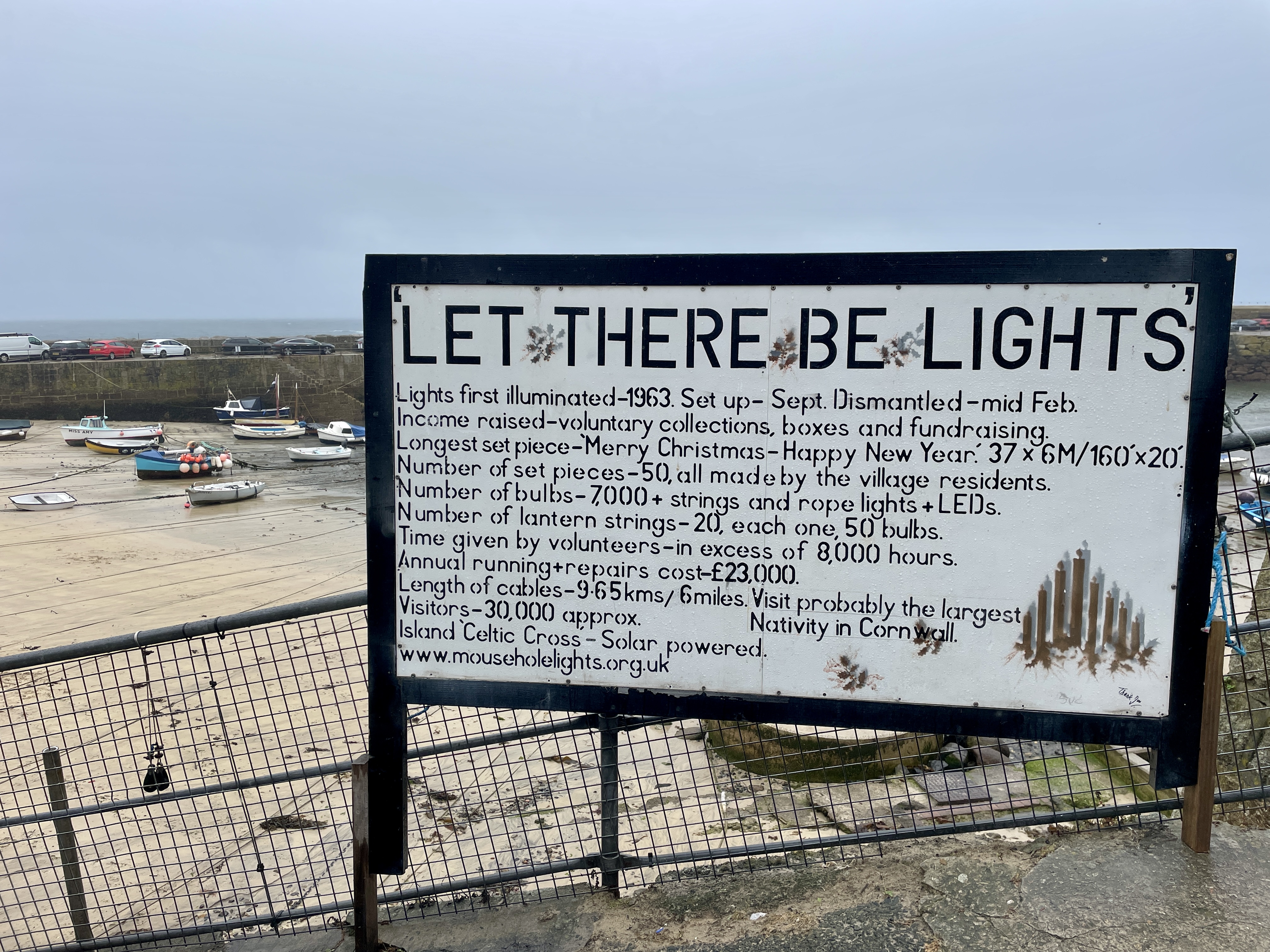 mousehole harbour let there be lights chirtsmas lights sign