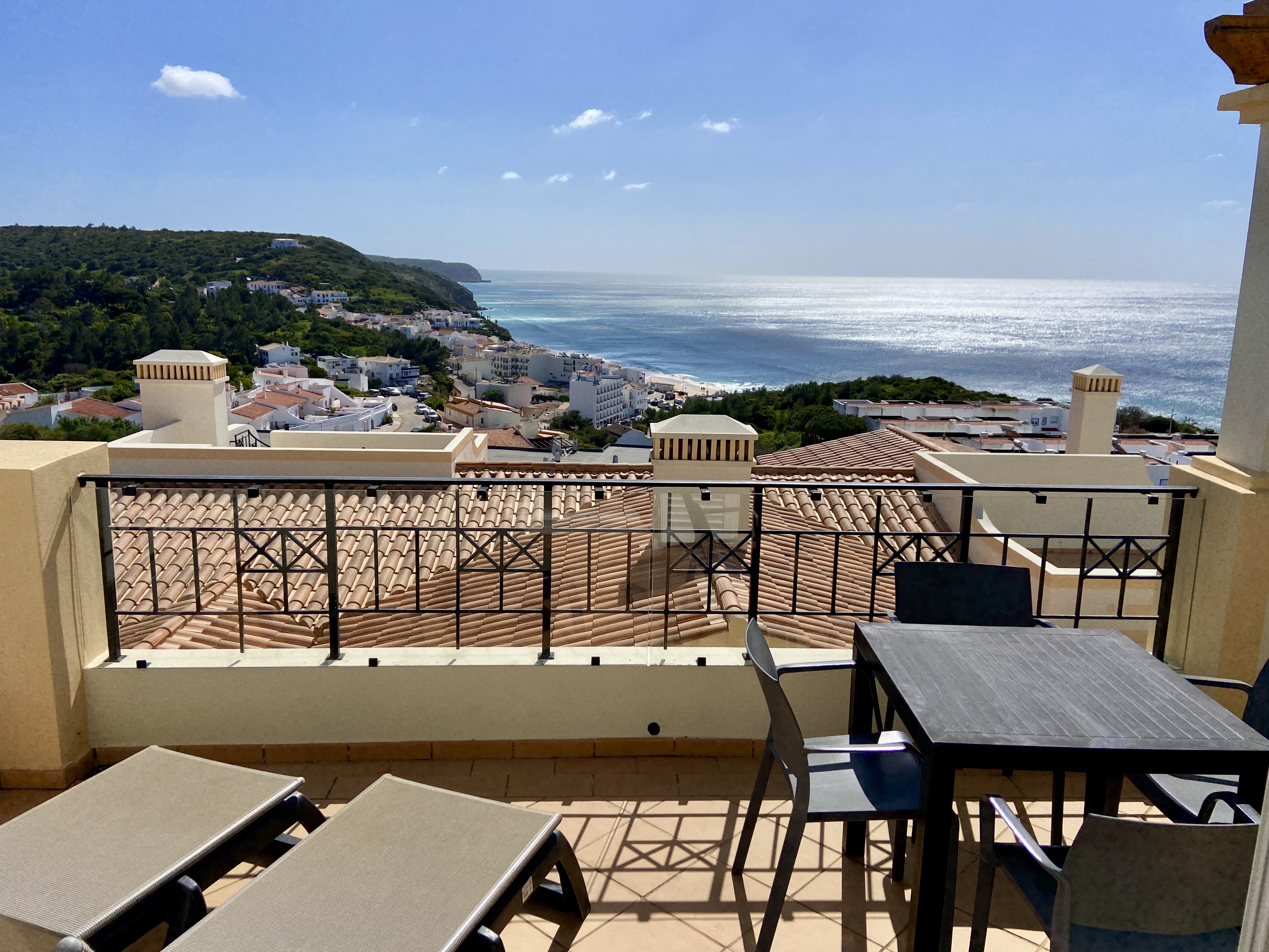 nau salema beach village resort townhouse with sea view