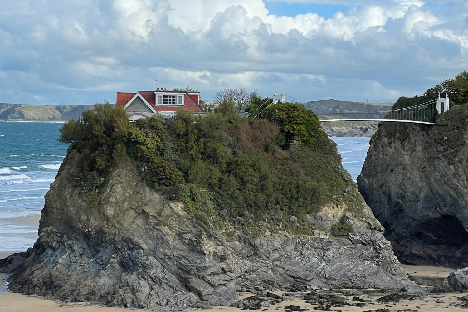 vegan-friendly restaurants and plant-based cafes in Newquay, Cornwall